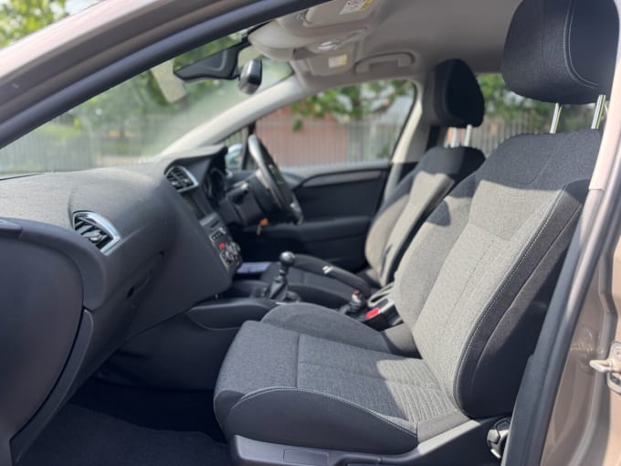 2025 Citroen C4