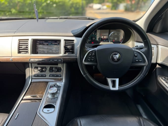 2025 Jaguar Xf