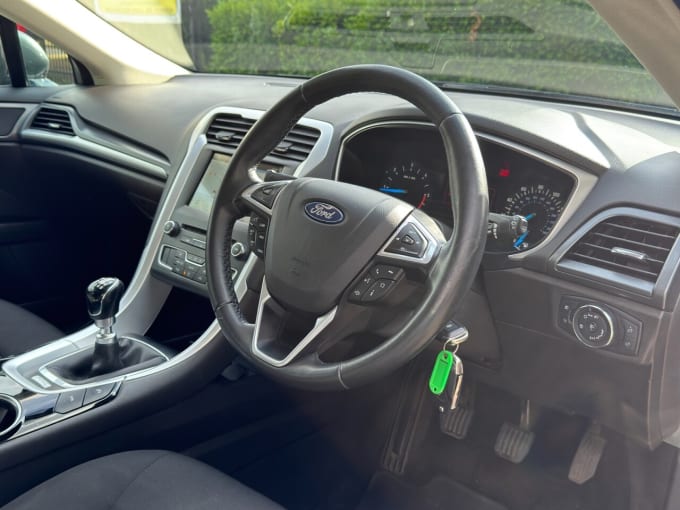 2025 Ford Mondeo