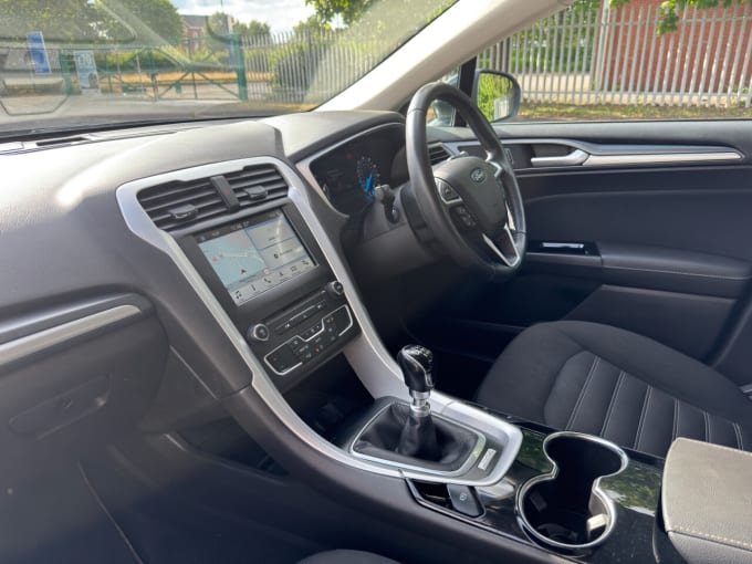2025 Ford Mondeo