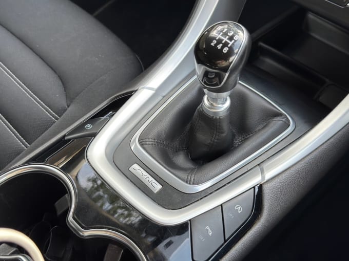 2025 Ford Mondeo