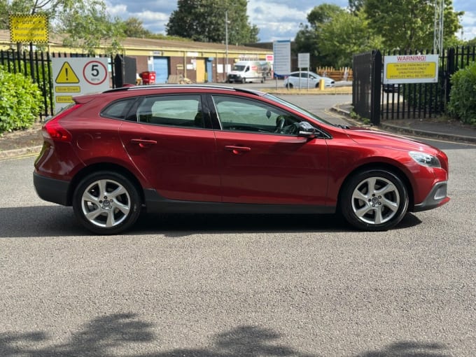 2015 Volvo V40