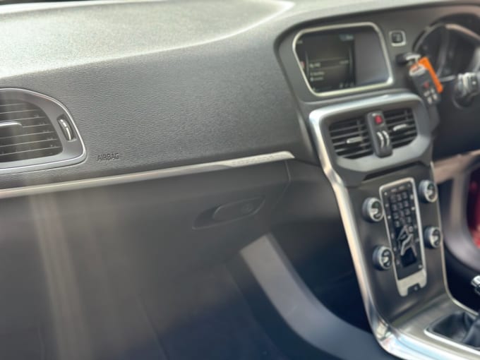 2015 Volvo V40