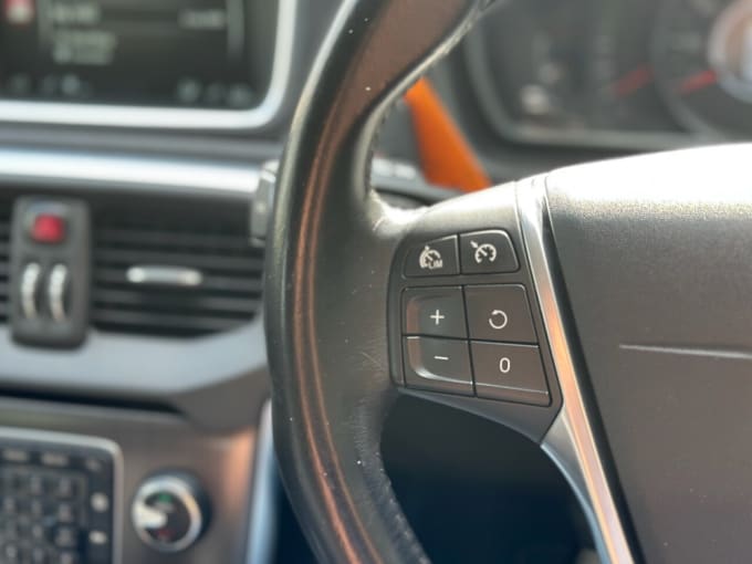 2015 Volvo V40