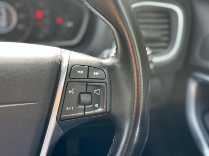 2015 Volvo V40