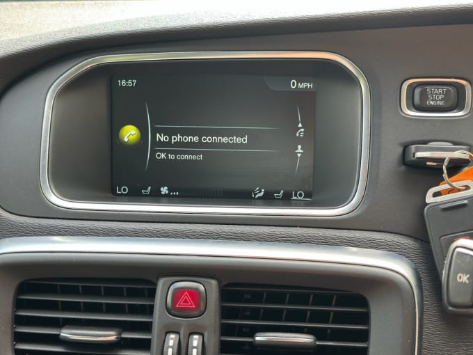 2015 Volvo V40