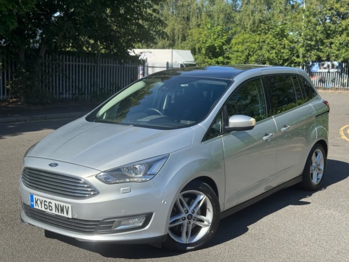 2025 Ford Grand C-max