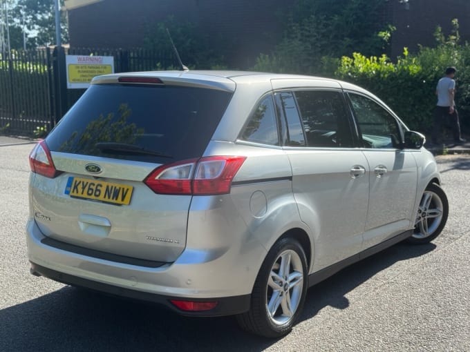 2025 Ford Grand C-max