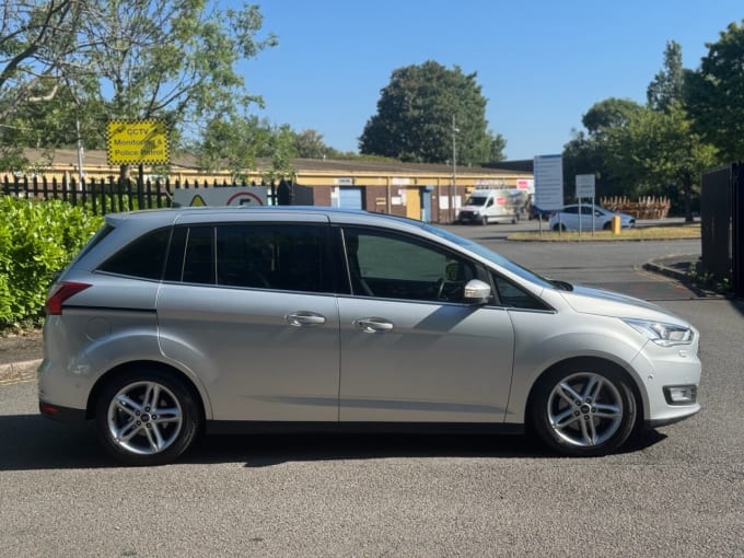 2025 Ford Grand C-max