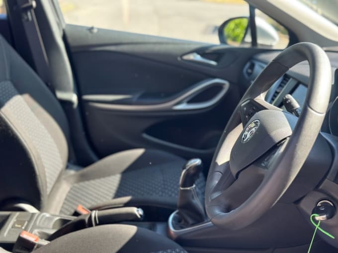 2025 Vauxhall Astra