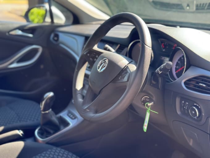 2025 Vauxhall Astra