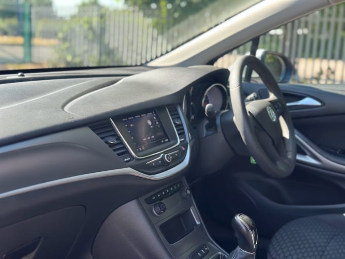 2025 Vauxhall Astra