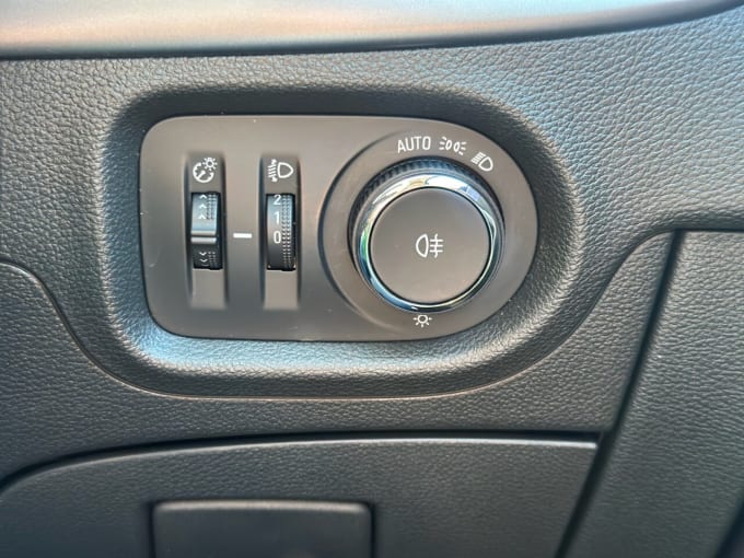 2025 Vauxhall Astra
