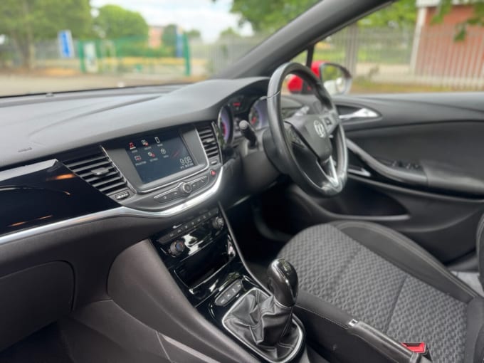 2025 Vauxhall Astra