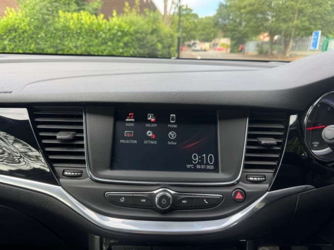 2025 Vauxhall Astra