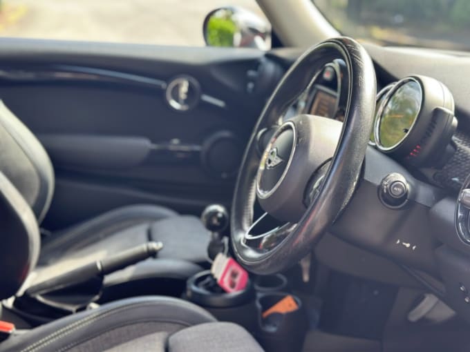 2025 Mini Hatch