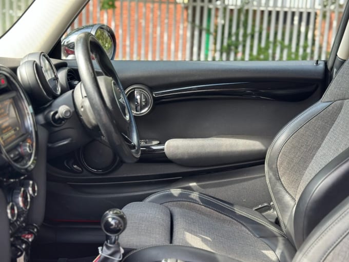 2025 Mini Hatch