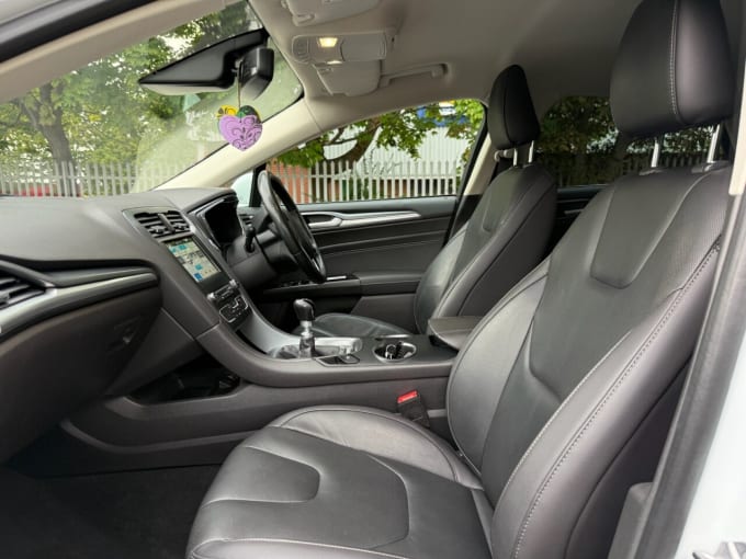 2025 Ford Mondeo