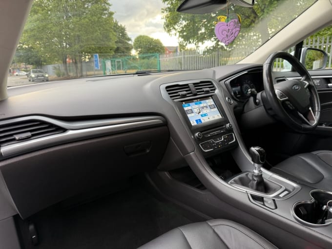 2025 Ford Mondeo