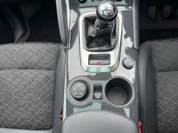 2025 Peugeot 3008