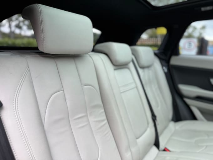 2025 Land Rover Range Rover Evoque