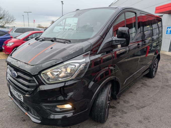 2025 Ford Transit Custom