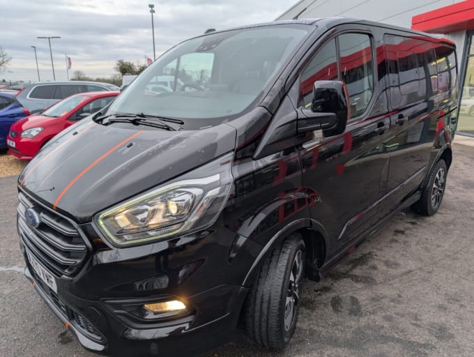 2025 Ford Transit Custom