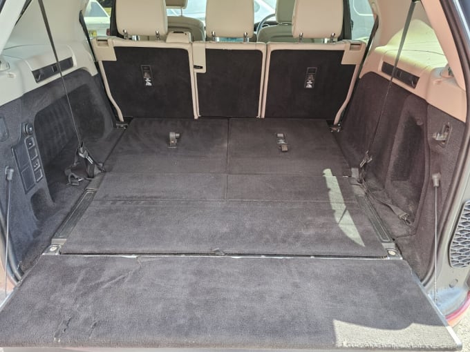 2025 Land Rover Discovery