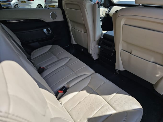 2025 Land Rover Discovery