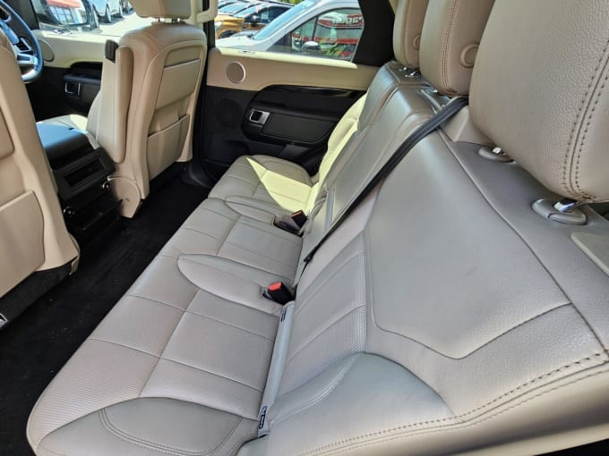 2025 Land Rover Discovery