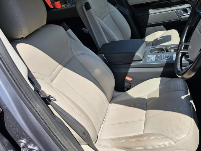 2025 Land Rover Discovery