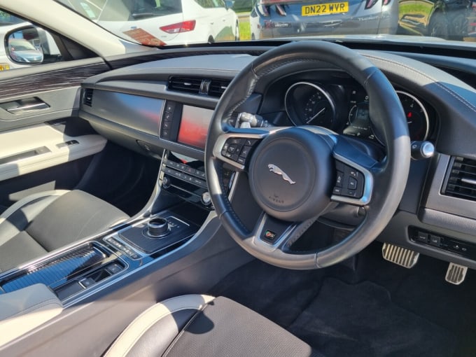 2025 Jaguar Xf