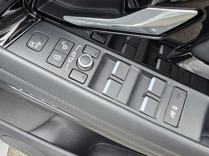 2025 Land Rover Range Rover Evoque