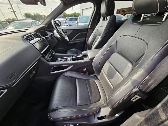 2025 Jaguar F-pace