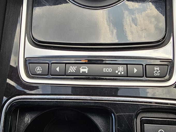 2025 Jaguar F-pace