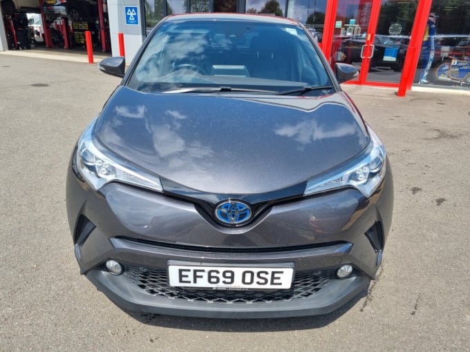 2025 Toyota C-hr