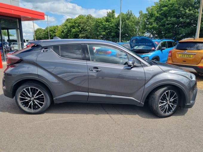 2025 Toyota C-hr
