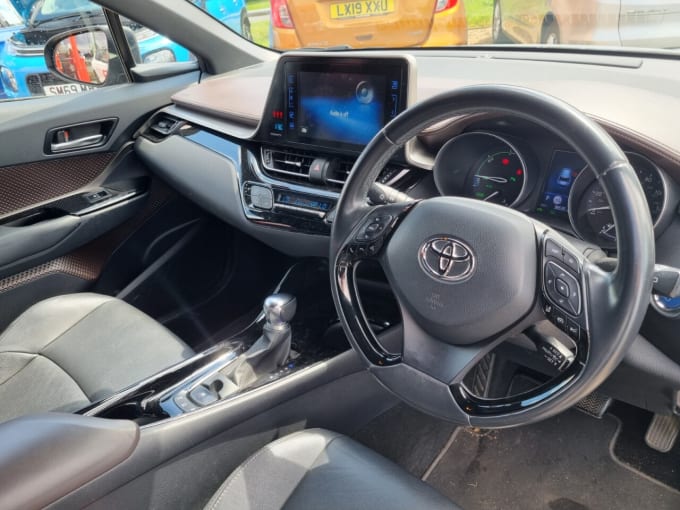 2025 Toyota C-hr