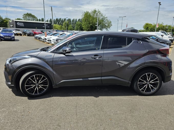 2025 Toyota C-hr