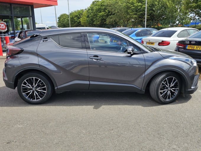 2025 Toyota C-hr