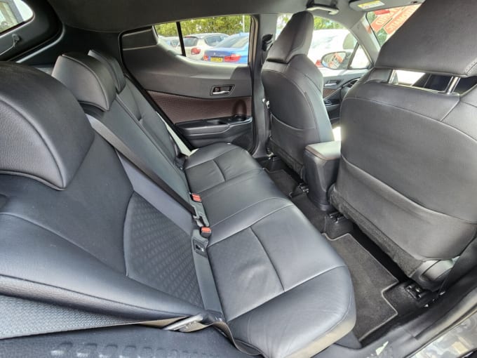 2025 Toyota C-hr