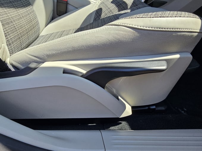 2025 Volvo V40
