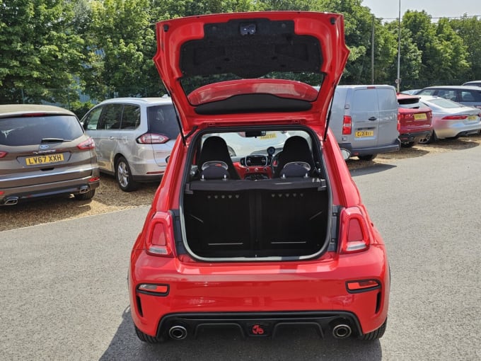 2025 Abarth 595