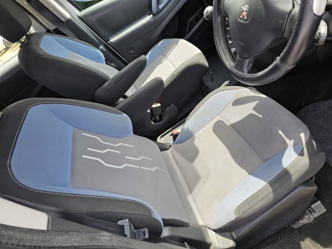 2025 Peugeot Partner Tepee