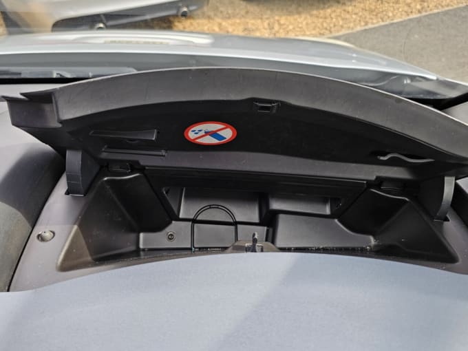 2025 Peugeot Partner Tepee