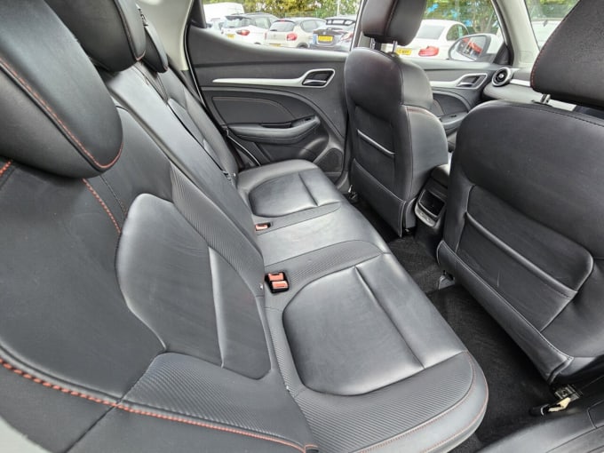 2025 Mg Mg Zs