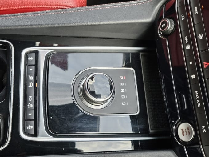 2025 Jaguar F-pace