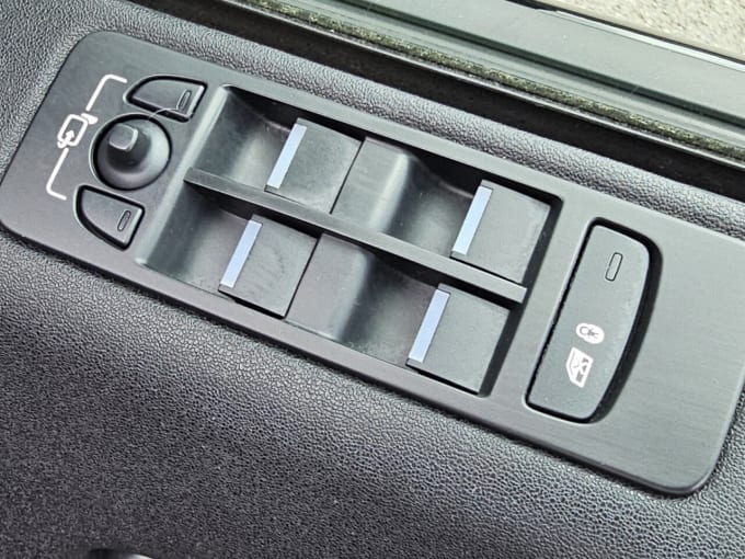 2025 Land Rover Discovery Sport