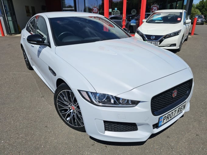 2025 Jaguar Xe