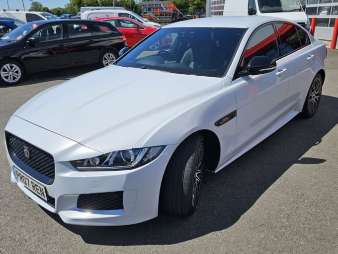 2025 Jaguar Xe